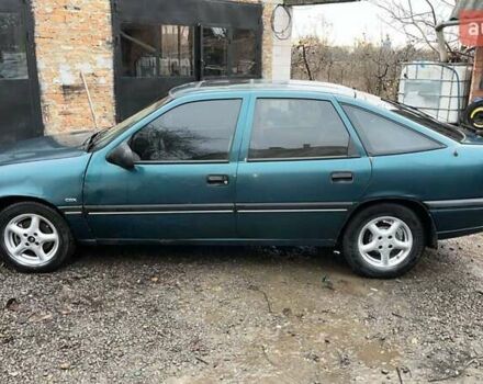 Зеленый Опель Вектра, объемом двигателя 1.8 л и пробегом 394 тыс. км за 1100 $, фото 3 на Automoto.ua