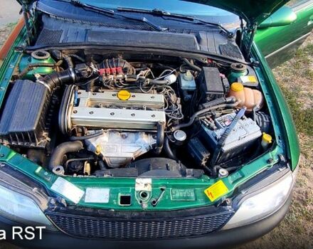 Зеленый Опель Вектра, объемом двигателя 1.8 л и пробегом 280 тыс. км за 2350 $, фото 5 на Automoto.ua