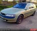 Зеленый Опель Вектра, объемом двигателя 1.8 л и пробегом 250 тыс. км за 1500 $, фото 1 на Automoto.ua