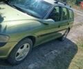 Зеленый Опель Вектра, объемом двигателя 2 л и пробегом 320 тыс. км за 2100 $, фото 1 на Automoto.ua