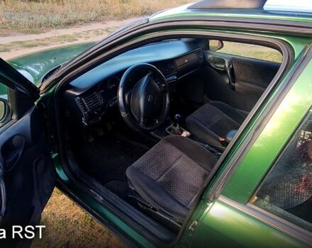 Зеленый Опель Вектра, объемом двигателя 1.8 л и пробегом 280 тыс. км за 2350 $, фото 4 на Automoto.ua