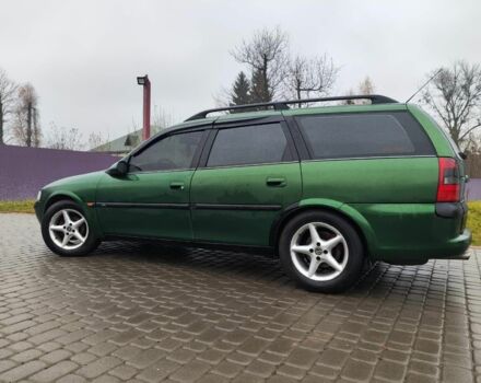 Зеленый Опель Вектра, объемом двигателя 1.8 л и пробегом 334 тыс. км за 2200 $, фото 1 на Automoto.ua