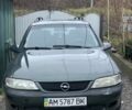 Зеленый Опель Вектра, объемом двигателя 1.6 л и пробегом 250 тыс. км за 2400 $, фото 1 на Automoto.ua