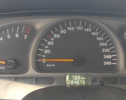 Зелений Опель Вектра, об'ємом двигуна 2.5 л та пробігом 280 тис. км за 2500 $, фото 7 на Automoto.ua