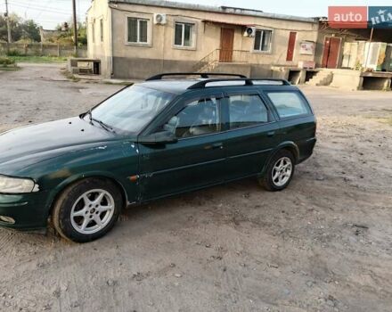 Зелений Опель Вектра, об'ємом двигуна 2.02 л та пробігом 350 тис. км за 2900 $, фото 3 на Automoto.ua