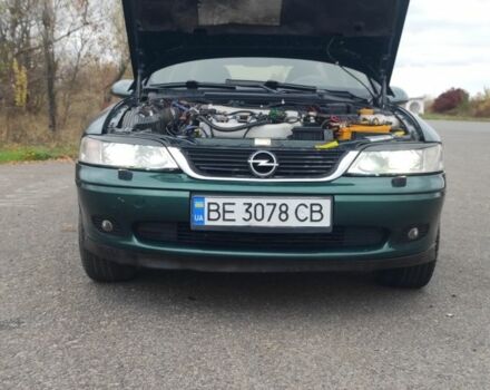 Зелений Опель Вектра, об'ємом двигуна 2.5 л та пробігом 280 тис. км за 2500 $, фото 2 на Automoto.ua