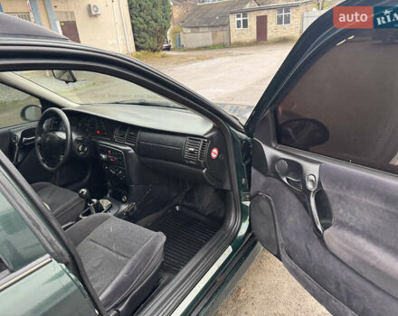 Зеленый Опель Вектра, объемом двигателя 0 л и пробегом 350 тыс. км за 1100 $, фото 3 на Automoto.ua