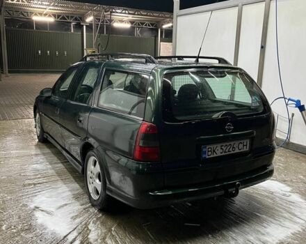 Зеленый Опель Вектра, объемом двигателя 1.6 л и пробегом 320 тыс. км за 1900 $, фото 5 на Automoto.ua