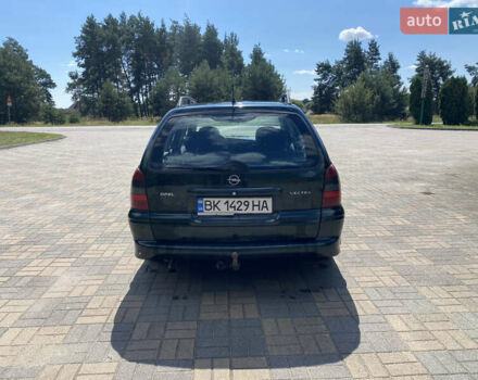 Зеленый Опель Вектра, объемом двигателя 1.6 л и пробегом 365 тыс. км за 1500 $, фото 5 на Automoto.ua