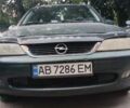 Зеленый Опель Вектра, объемом двигателя 1.6 л и пробегом 300 тыс. км за 1500 $, фото 1 на Automoto.ua