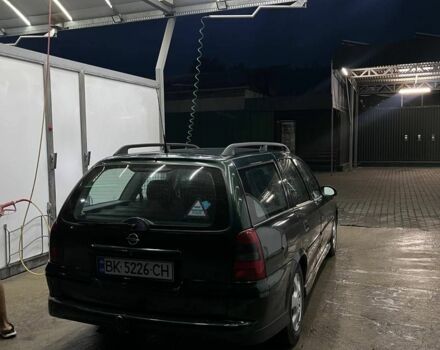 Зеленый Опель Вектра, объемом двигателя 1.6 л и пробегом 320 тыс. км за 1550 $, фото 3 на Automoto.ua