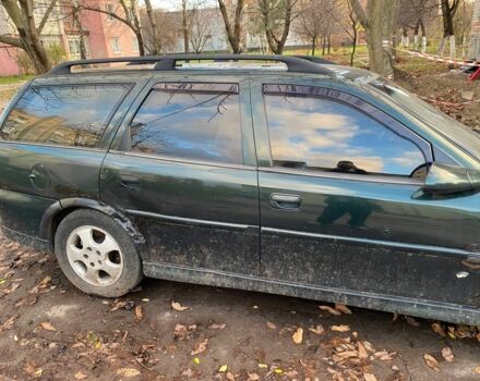 Зеленый Опель Вектра, объемом двигателя 2 л и пробегом 500 тыс. км за 759 $, фото 4 на Automoto.ua