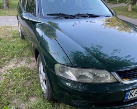 Зелений Опель Вектра, об'ємом двигуна 1.8 л та пробігом 1000 тис. км за 2100 $, фото 1 на Automoto.ua