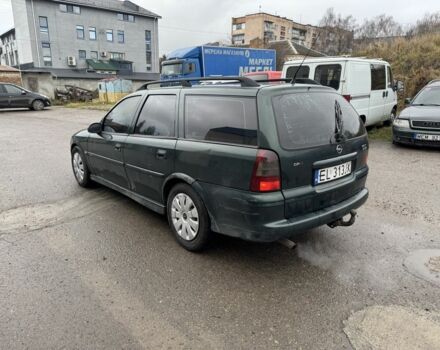 Зеленый Опель Вектра, объемом двигателя 1.6 л и пробегом 350 тыс. км за 1100 $, фото 5 на Automoto.ua