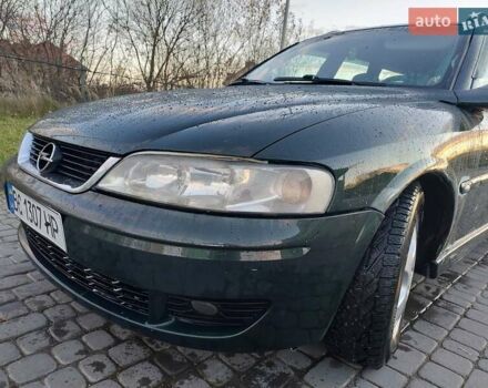 Зеленый Опель Вектра, объемом двигателя 2.17 л и пробегом 309 тыс. км за 1750 $, фото 6 на Automoto.ua