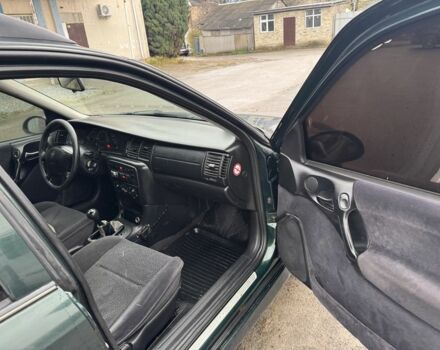 Зеленый Опель Вектра, объемом двигателя 1.6 л и пробегом 350 тыс. км за 1100 $, фото 3 на Automoto.ua