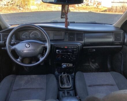 Зеленый Опель Вектра, объемом двигателя 1.8 л и пробегом 1000 тыс. км за 1800 $, фото 15 на Automoto.ua