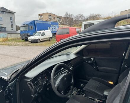 Зеленый Опель Вектра, объемом двигателя 1.6 л и пробегом 350 тыс. км за 1100 $, фото 6 на Automoto.ua