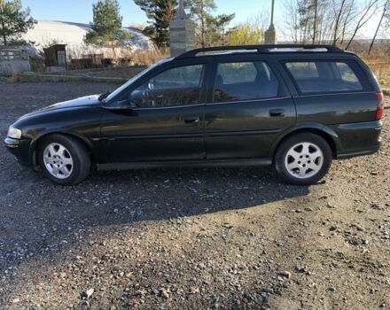 Зеленый Опель Вектра, объемом двигателя 1.8 л и пробегом 1000 тыс. км за 1800 $, фото 4 на Automoto.ua