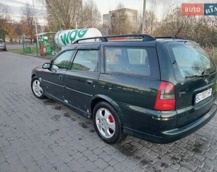 Зеленый Опель Вектра, объемом двигателя 2.17 л и пробегом 309 тыс. км за 1750 $, фото 7 на Automoto.ua