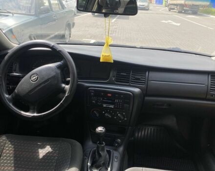 Зеленый Опель Вектра, объемом двигателя 1.6 л и пробегом 330 тыс. км за 1800 $, фото 2 на Automoto.ua