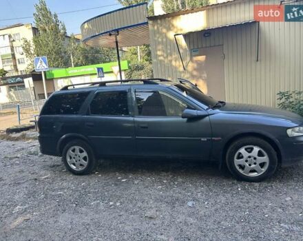 Зелений Опель Вектра, об'ємом двигуна 1.8 л та пробігом 307 тис. км за 2300 $, фото 3 на Automoto.ua