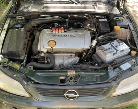 Зеленый Опель Вектра, объемом двигателя 1.6 л и пробегом 330 тыс. км за 1800 $, фото 1 на Automoto.ua