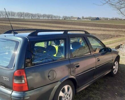 Зеленый Опель Вектра, объемом двигателя 2 л и пробегом 260 тыс. км за 3100 $, фото 5 на Automoto.ua