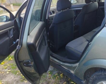 Зелений Опель Вектра, об'ємом двигуна 2.2 л та пробігом 300 тис. км за 2703 $, фото 3 на Automoto.ua