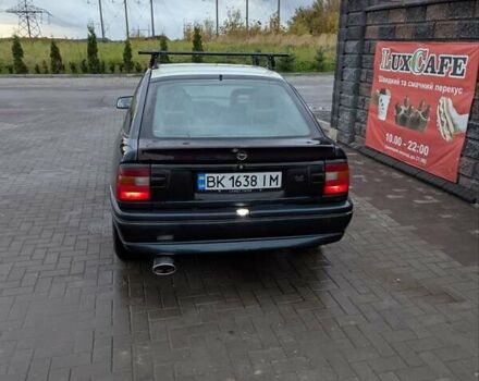 Опель Вектра 1994 в Ровно на Automoto.ua Зеленый Опель Вектра, объемом двигателя 2 л и пробегом 200 тыс. км за 2200 $, фото 10 на Automoto.ua