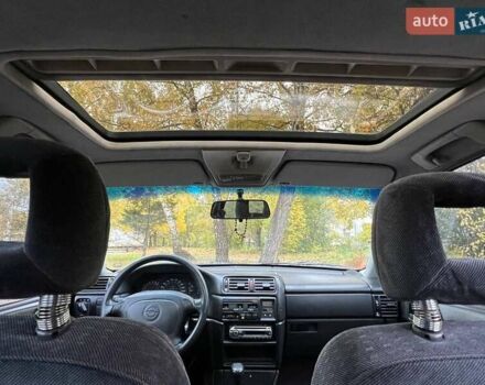 Зелений Опель Вектра, об'ємом двигуна 1.6 л та пробігом 280 тис. км за 1850 $, фото 8 на Automoto.ua