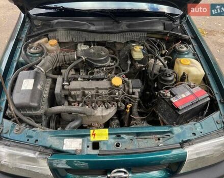 Зелений Опель Вектра, об'ємом двигуна 1.6 л та пробігом 280 тис. км за 1850 $, фото 18 на Automoto.ua