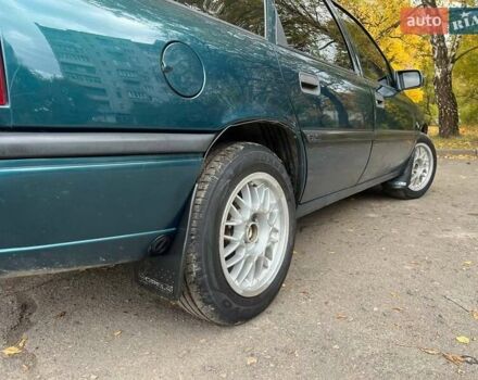 Зелений Опель Вектра, об'ємом двигуна 1.6 л та пробігом 280 тис. км за 1850 $, фото 5 на Automoto.ua