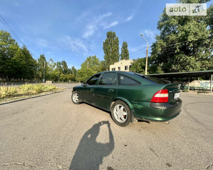 Зеленый Опель Вектра, объемом двигателя 2 л и пробегом 412 тыс. км за 3500 $, фото 12 на Automoto.ua