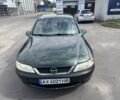 Зеленый Опель Вектра, объемом двигателя 2 л и пробегом 500 тыс. км за 2208 $, фото 1 на Automoto.ua
