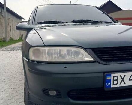 Зеленый Опель Вектра, объемом двигателя 1.6 л и пробегом 414 тыс. км за 3000 $, фото 11 на Automoto.ua