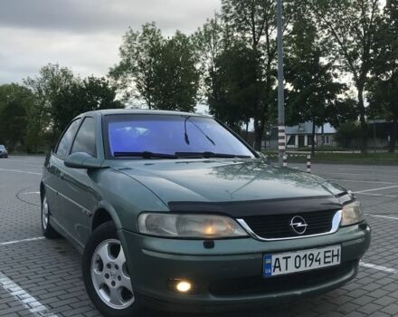 Зеленый Опель Вектра, объемом двигателя 1.8 л и пробегом 260 тыс. км за 2450 $, фото 1 на Automoto.ua