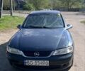 Зеленый Опель Вектра, объемом двигателя 2 л и пробегом 100 тыс. км за 800 $, фото 1 на Automoto.ua