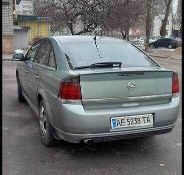 Зеленый Опель Вектра, объемом двигателя 1.9 л и пробегом 340 тыс. км за 4500 $, фото 3 на Automoto.ua