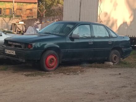 Зеленый Опель Вектра, объемом двигателя 1 л и пробегом 200 тыс. км за 250 $, фото 1 на Automoto.ua