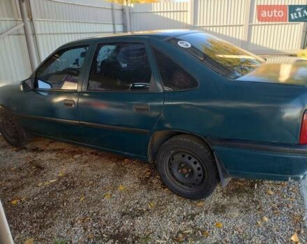 Зелений Опель Вектра, об'ємом двигуна 1.6 л та пробігом 412 тис. км за 1800 $, фото 1 на Automoto.ua