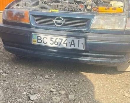 Зеленый Опель Вектра, объемом двигателя 1.8 л и пробегом 270 тыс. км за 1200 $, фото 1 на Automoto.ua