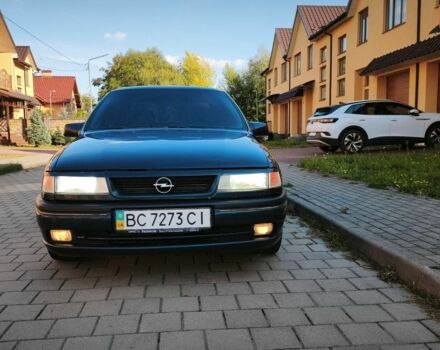 Зеленый Опель Вектра, объемом двигателя 2 л и пробегом 376 тыс. км за 1999 $, фото 1 на Automoto.ua