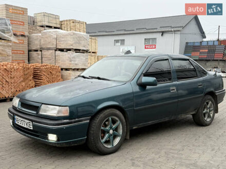 Зелений Опель Вектра, об'ємом двигуна 2 л та пробігом 400 тис. км за 1350 $, фото 1 на Automoto.ua
