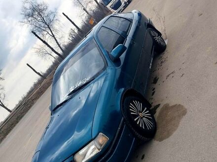 Зелений Опель Вектра, об'ємом двигуна 1.6 л та пробігом 350 тис. км за 1300 $, фото 1 на Automoto.ua