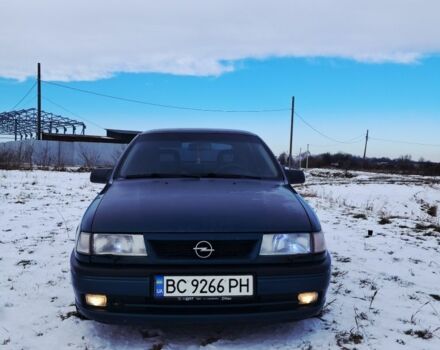 Зелений Опель Вектра, об'ємом двигуна 2 л та пробігом 408 тис. км за 1300 $, фото 1 на Automoto.ua