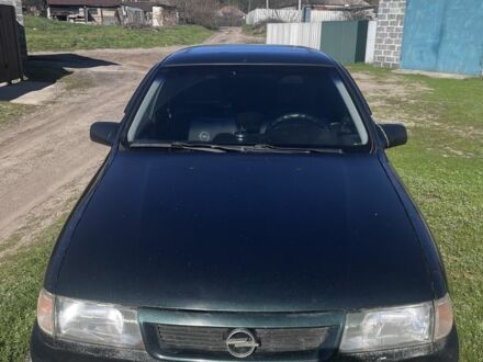 Зеленый Опель Вектра, объемом двигателя 2 л и пробегом 352 тыс. км за 1200 $, фото 1 на Automoto.ua