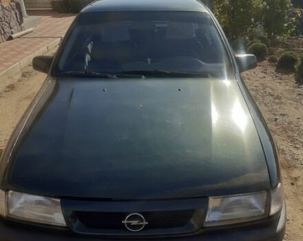 Зеленый Опель Вектра, объемом двигателя 1.7 л и пробегом 200 тыс. км за 2300 $, фото 1 на Automoto.ua