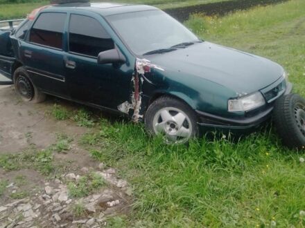 Опель Вектра 1995 у Каменке-Бугской на Automoto.ua Зелений Опель Вектра, об'ємом двигуна 0 л та пробігом 190 тис. км за 550 $, фото 1 на Automoto.ua