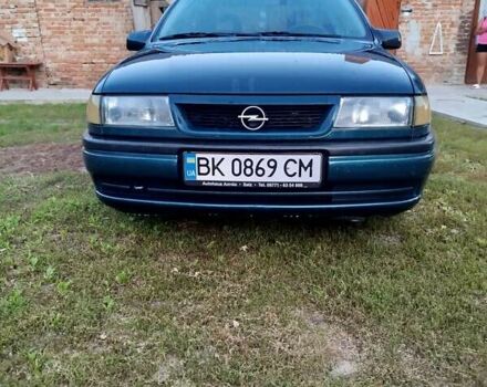 Зеленый Опель Вектра, объемом двигателя 1.8 л и пробегом 255 тыс. км за 2000 $, фото 1 на Automoto.ua